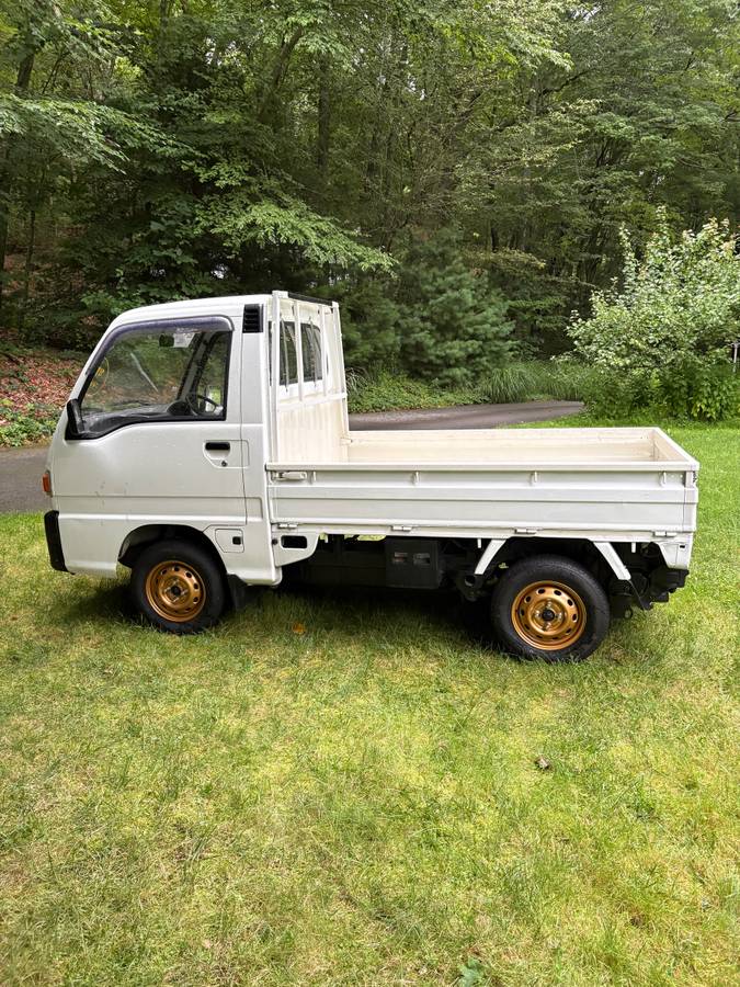 Subaru-Sambar-1995-White