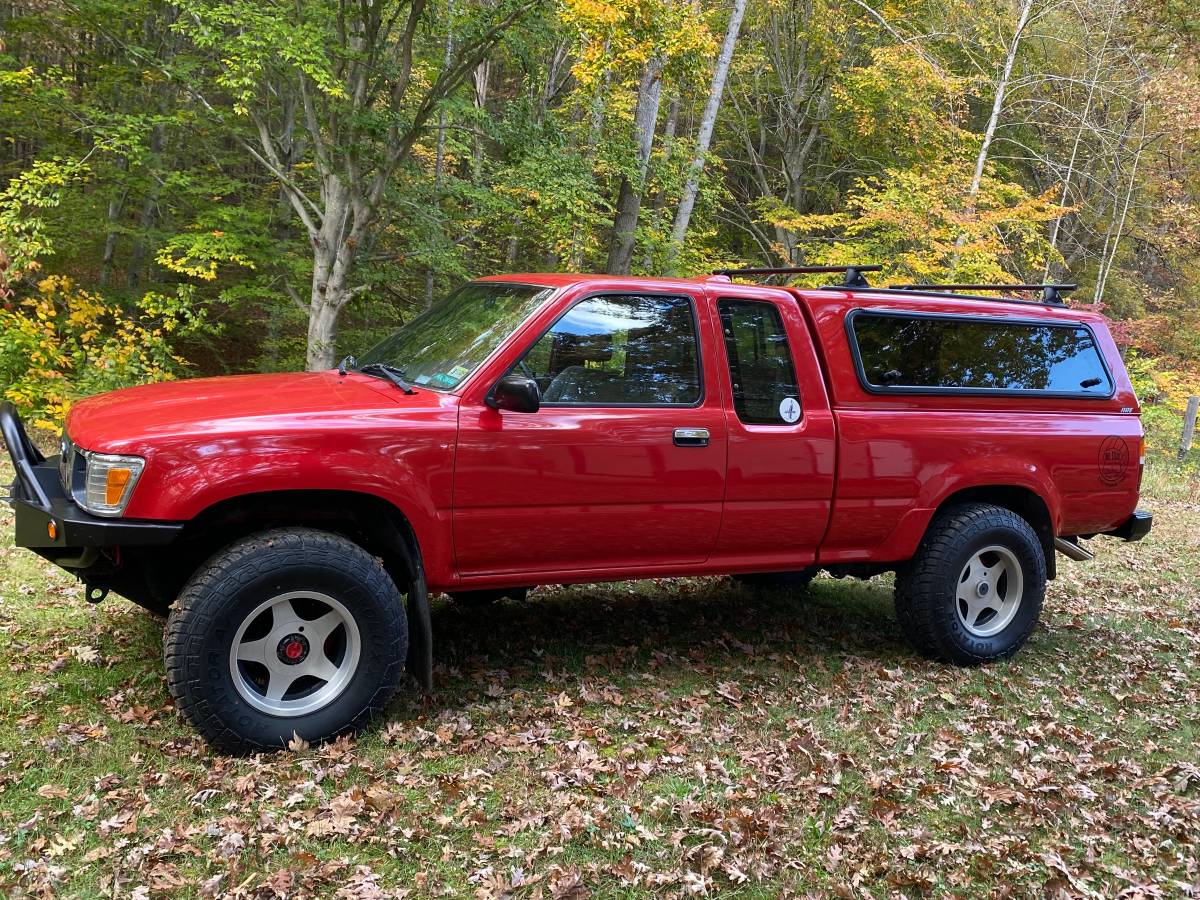 Toyota-Extra-cab-1994-Red
