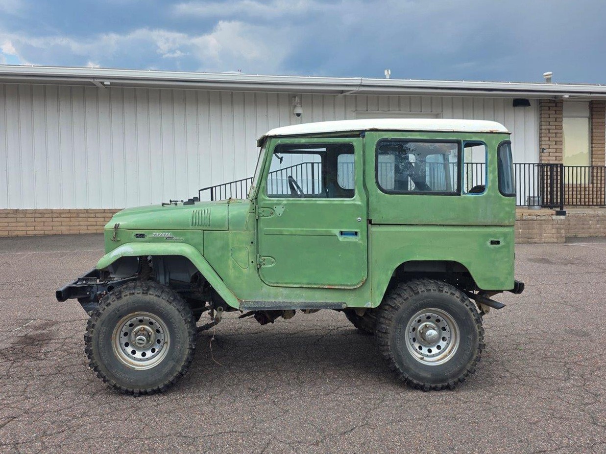 Toyota-FJ40-CONVERTIBLE-HARDTOP-1969-Convertible
