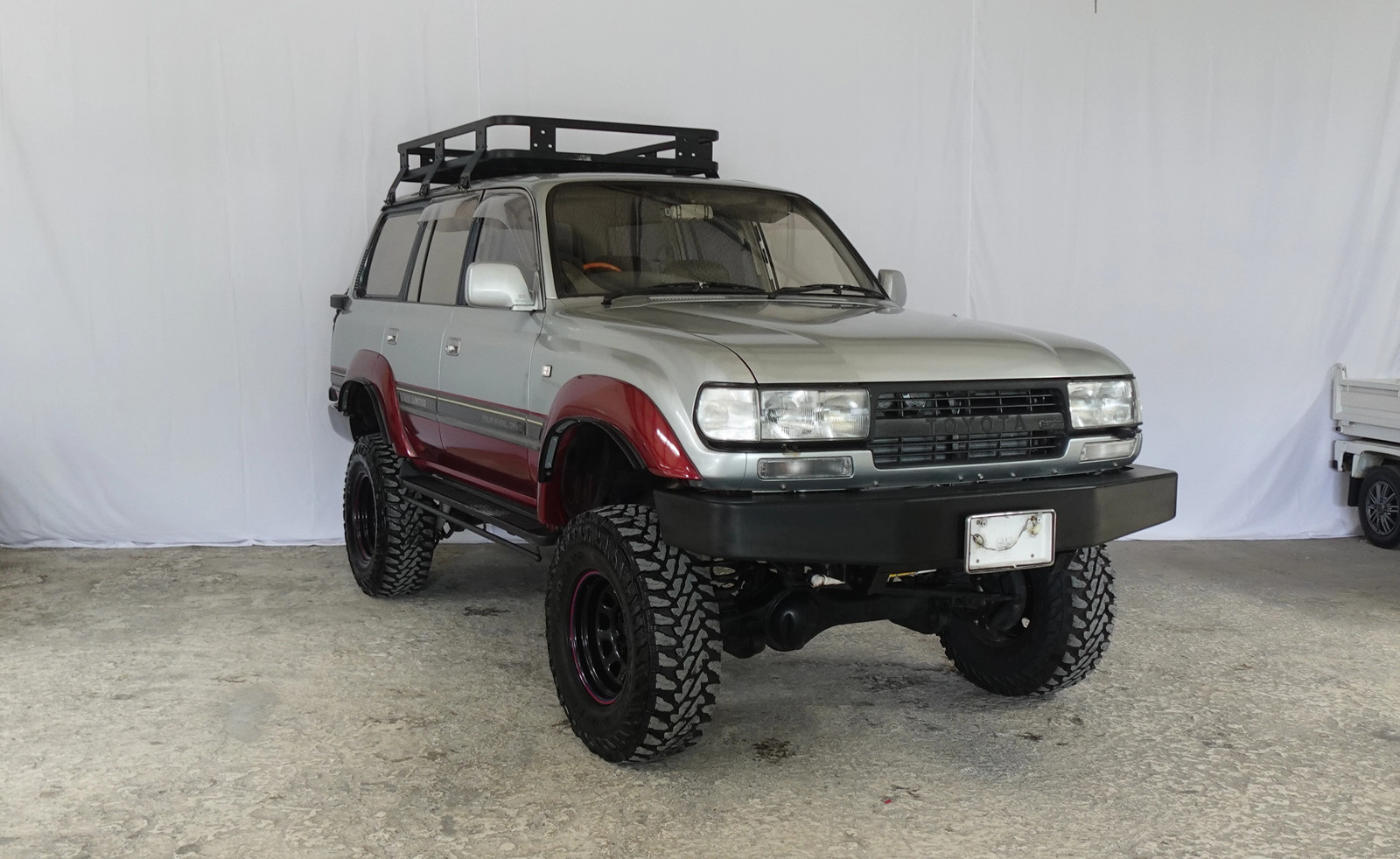 Toyota-Land-Cruiser-1992-SUV-grey