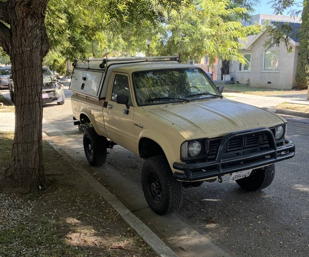 Toyota-Pickup-1981