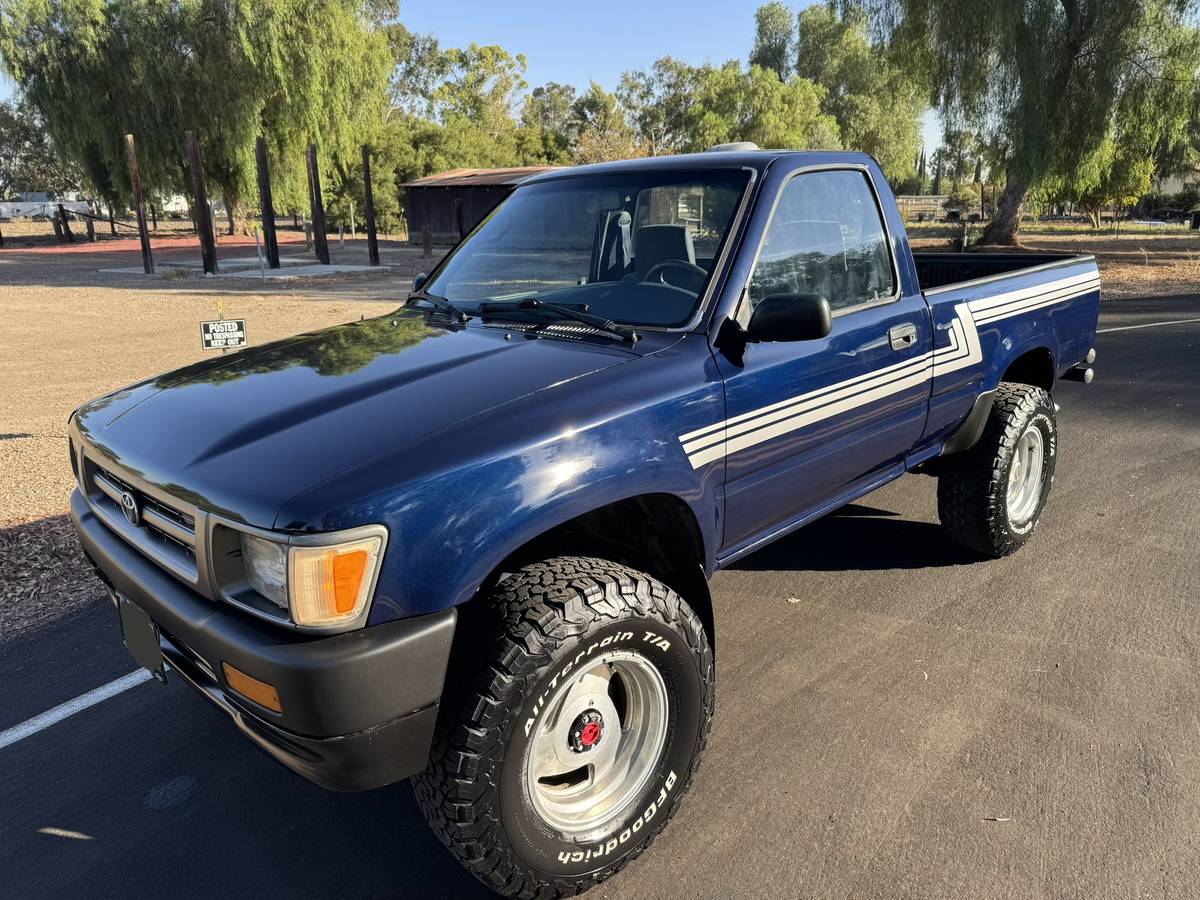 Toyota-Pickup-1994-Blue