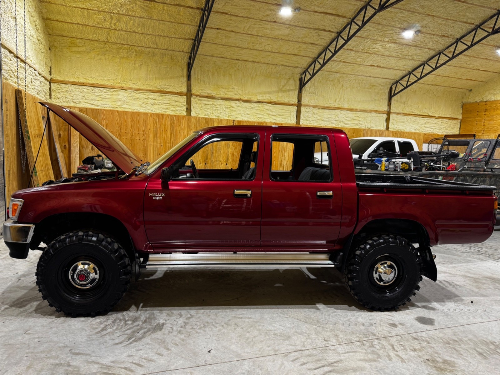 Toyota-hilux-dlx-1993-Crew-Cab-Pickup