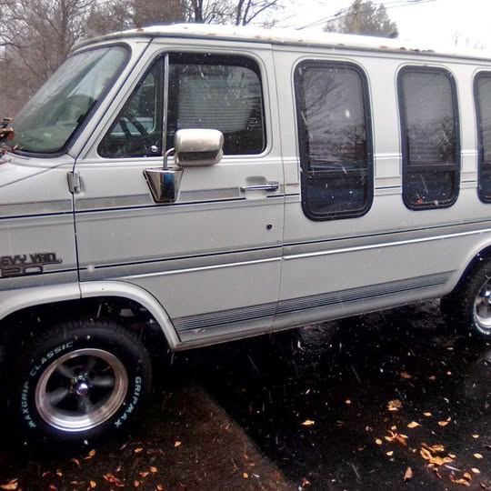 Unknown-1992chevyg20van-1992