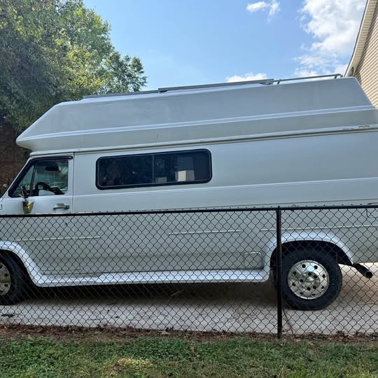 Unknown-Built-out-camper-van-1991