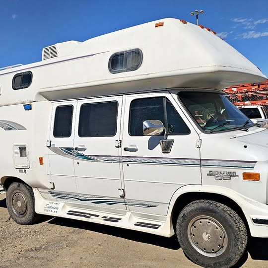 Unknown-Islander-supreme-class-b-motorhome-1995