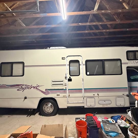 Unknown-Itasca-spirit-e350-rv-1995