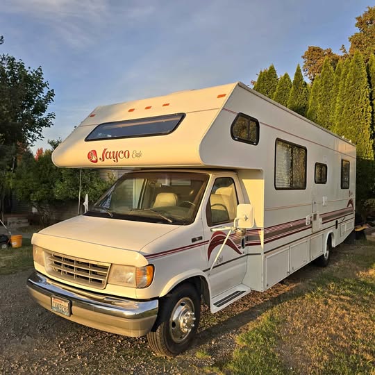 Unknown-Jayco-eagle-class-c-1996