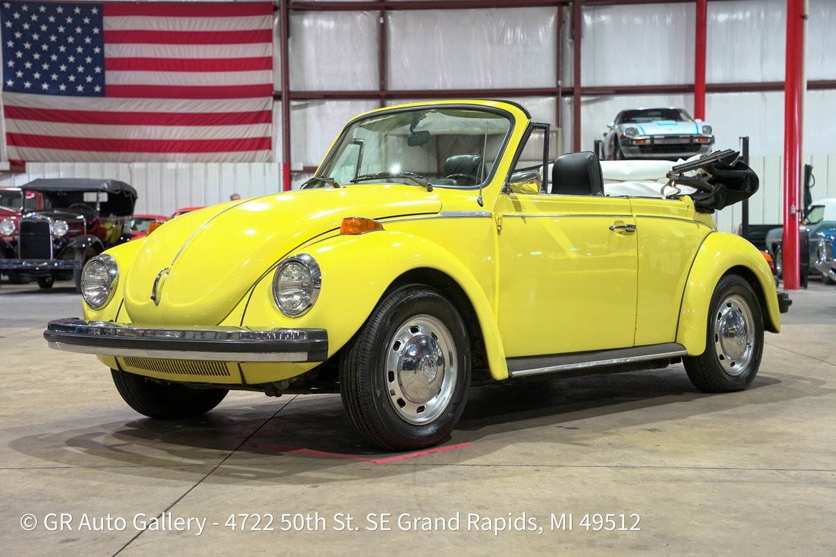 Volkswagen-Beetle-1974-Convertible-Black