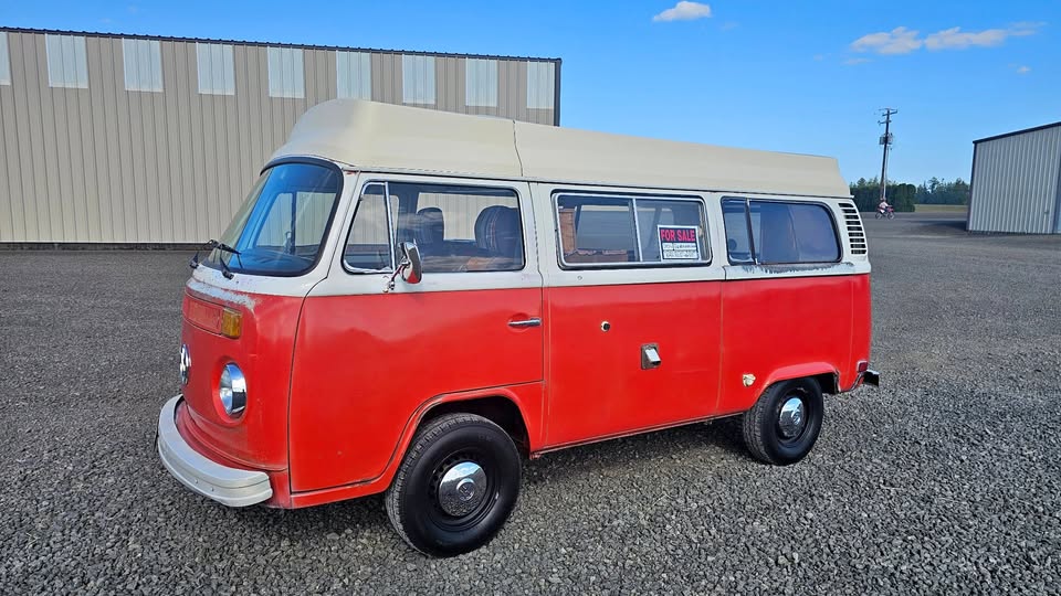 Volkswagen-Riviera-camper-van-1975