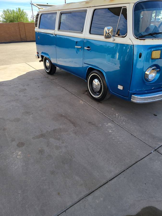 Volkswagen-Transporter-van-1979-Blue