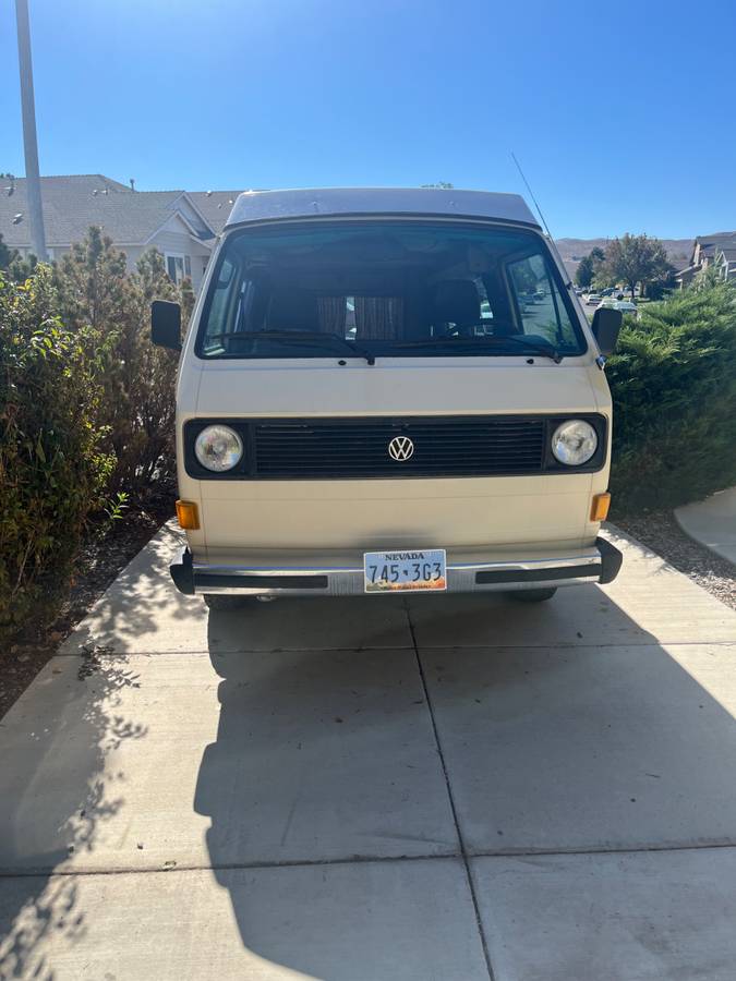 Volkswagen-Vanagon-1980-Brown