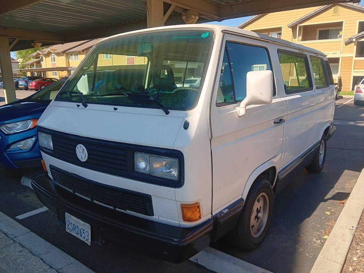 Volkswagen-Vanagon-1990-White