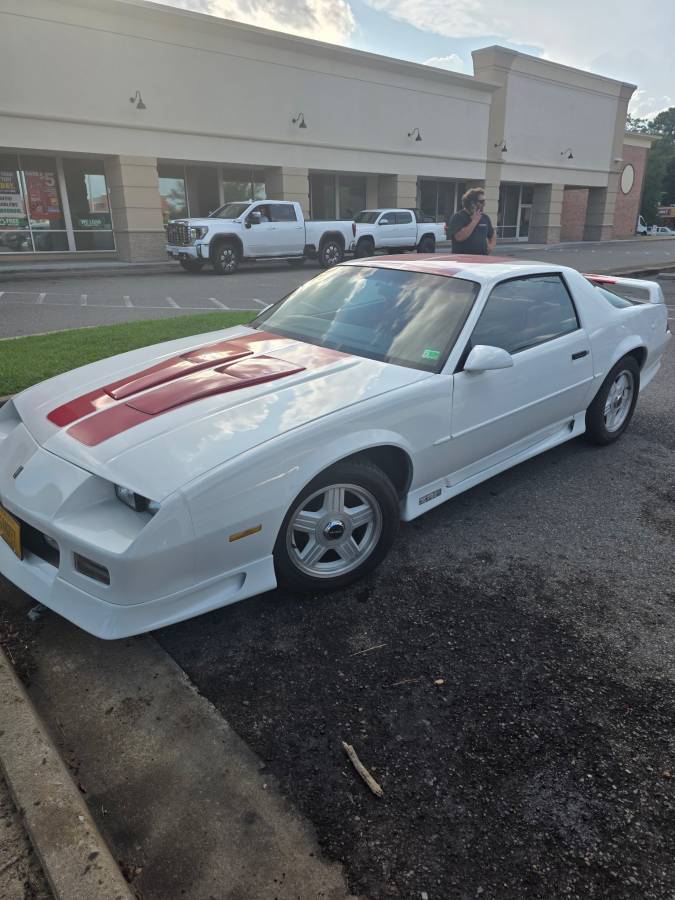 Z28-coupe-camaro-1991-White